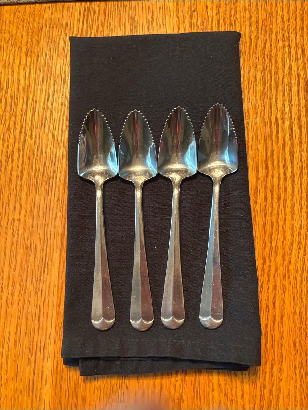 Set of 4 Serrated Grapwfruit Spoons — Polished Silver